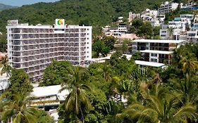 Real Bananas Hotel Acapulco